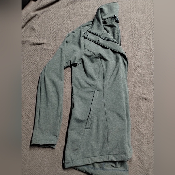 Mountain Hardwear soft shell jacket gray large - Picture 13 of 14